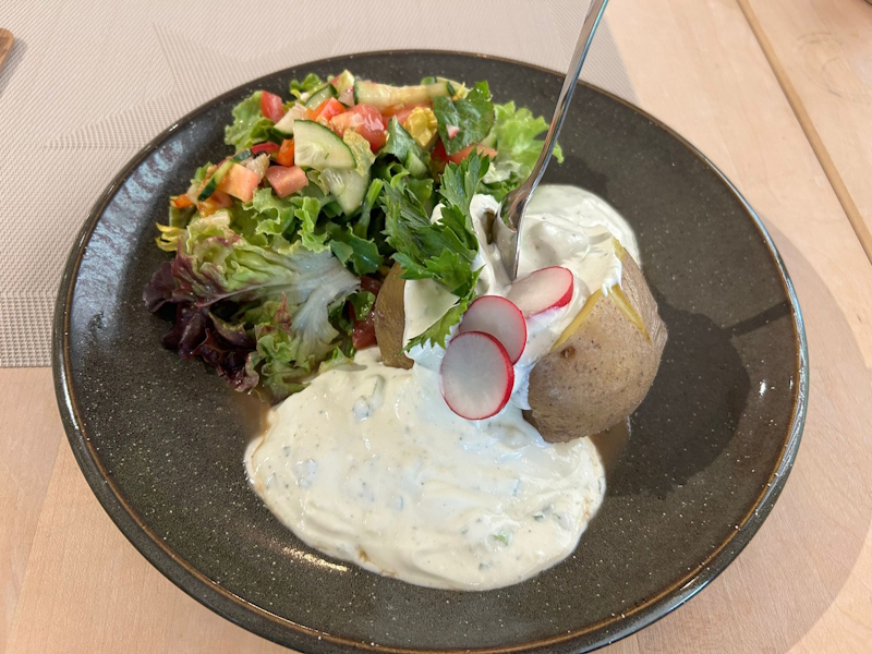 Ofenkartoffel mit Quark